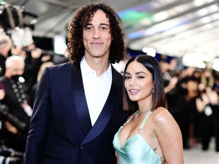 Natalie Pack- Wiki, Age, Height, Net Worth, Husband, Ethnicity