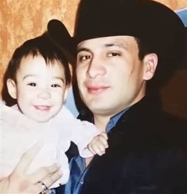 Who Is Peso Pluma Dad? Know About His Parents, Siblings, Age, Real Name, Ethnicity, Net Worth 2023 ·